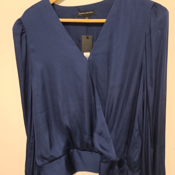 Banana Republic satin wrap top - Picture 5 of 7